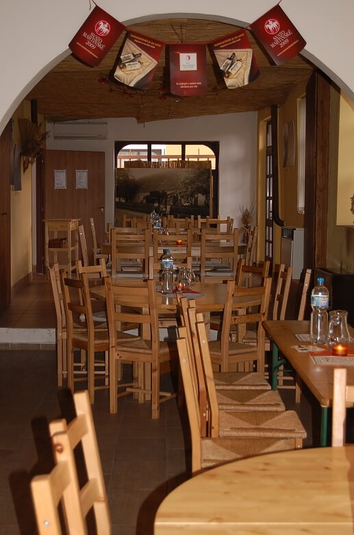 Prostory ve vinotéce k oslavě