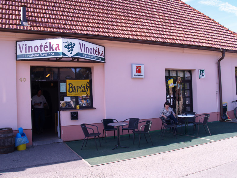 Vinotéka Ostrožská Nová Ves Vinotéka Ostrožská Nová Ves